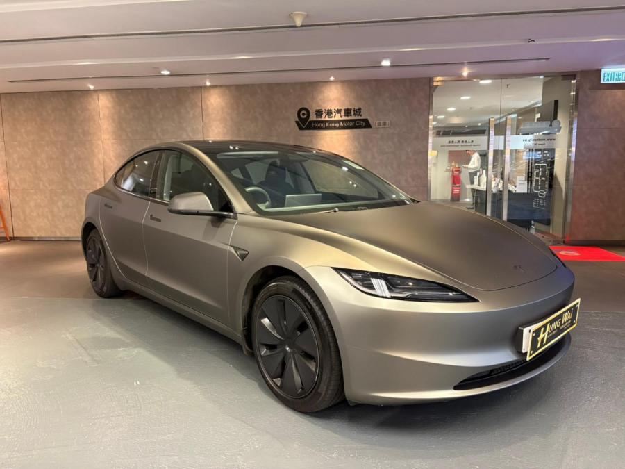 TESLA Model 3 RWD
